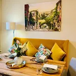Aycatcherhomes - Wega Boutique 2br Old Town Apartament *