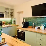 Aycatcherhomes - Wega Boutique 2br Old Town *