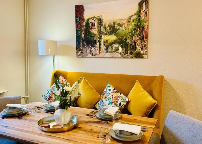 Aycatcherhomes - Wega Boutique 2br Old Town Apartman *